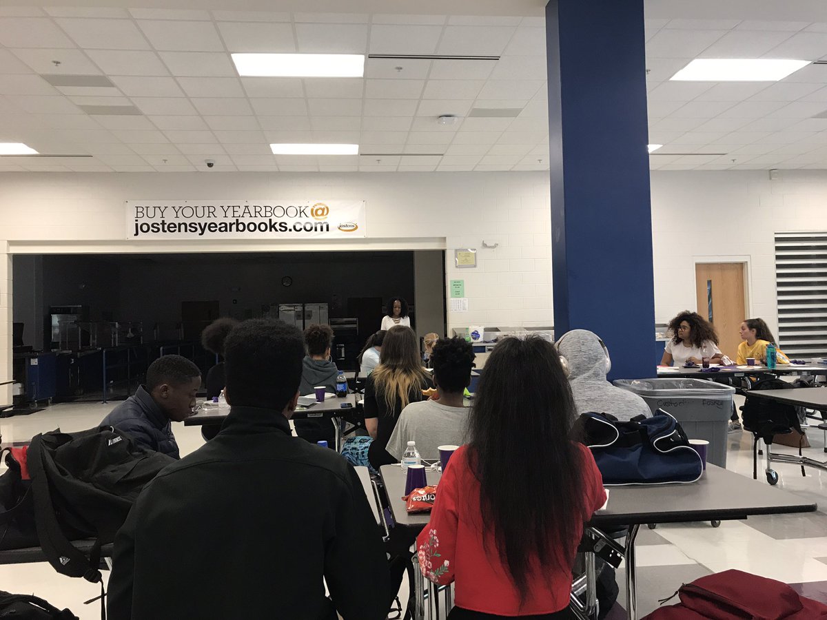 ewnths's tweet photo. Members gathered together to enjoy themselves at our End Of Year Celebration! We wish the best of luck to our candidates running for office for the 2018-2019 school year! https://t.co/BFipsIKDz7
