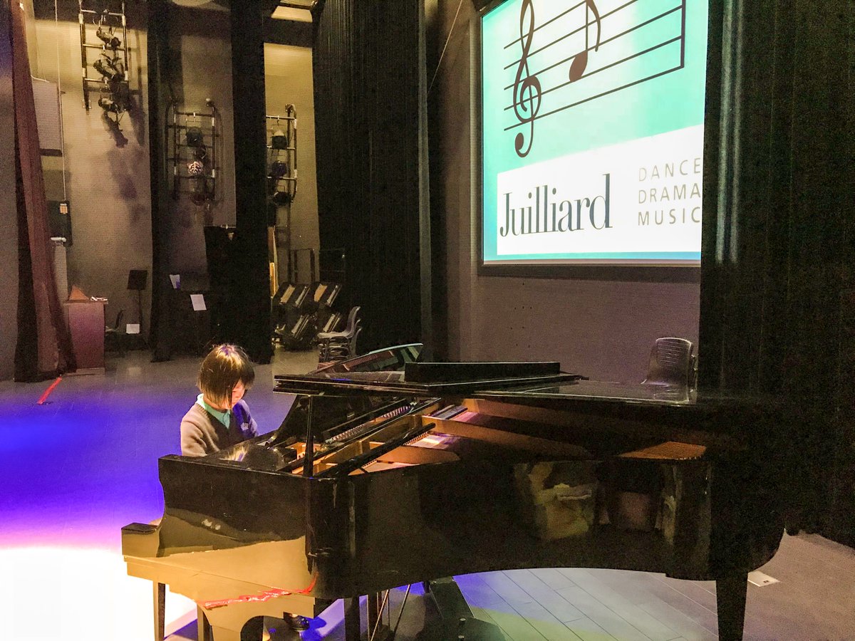 NAISPudongMusic's tweet image. Year 2, Yiyi gave a fantastic piano performance in today's Primary assembly. #NAEJuilliard #youngperformers #music #performanceopportunities #NAISPudong