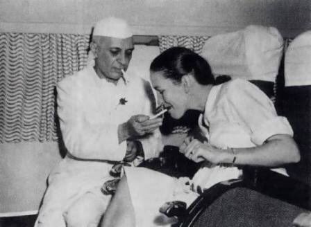 SwarnDarshan1's tweet photo. @divyaspandana @Google @GoogleIndia 😆
@divyaspandana
#IndiaFirstPM उर्फ़ #रंगरसिया_चाचा
@RahulGandhi https://t.co/M6bBclpnuM