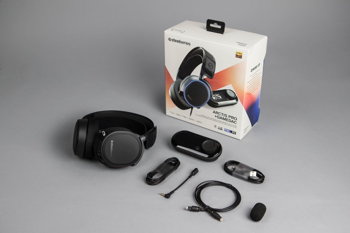 Steelseries Japan 5 10に Arctis Pro Gamedac と Arctis Pro Wireless の2製品が発売され Arctis Pro シリーズの3製品が全て国内発売となります 3月に発売された Gamedacが同梱しない Arctis Pro 単体モデルもラインナップされており 使用