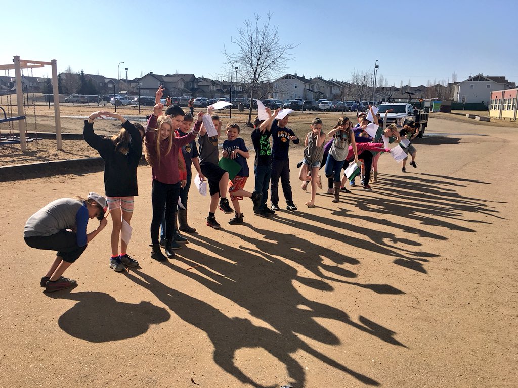 MissStecyk's tweet photo. We took science class outside to investigate our shadows today! #lightandshadows #beyondthe4walls #engaged @EICSTalks https://t.co/ExWe5tZXNe
