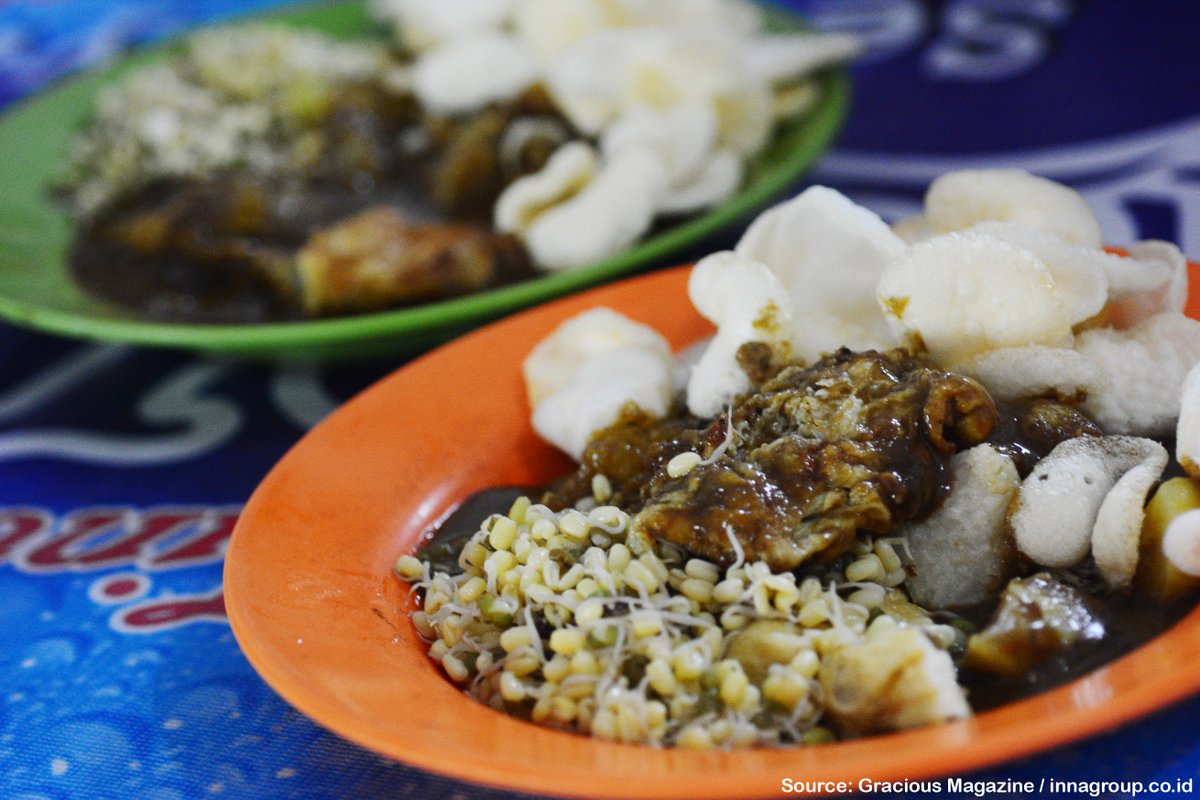hig_idn's tweet photo. Here are four must-try of Surabaya typical culinary when you visiting this city. Have you ever tasted it all? -> https://t.co/vfAG4iDRq9

#Kuliner #KulinerSurabaya #Surabaya https://t.co/VLGrq4GDWu