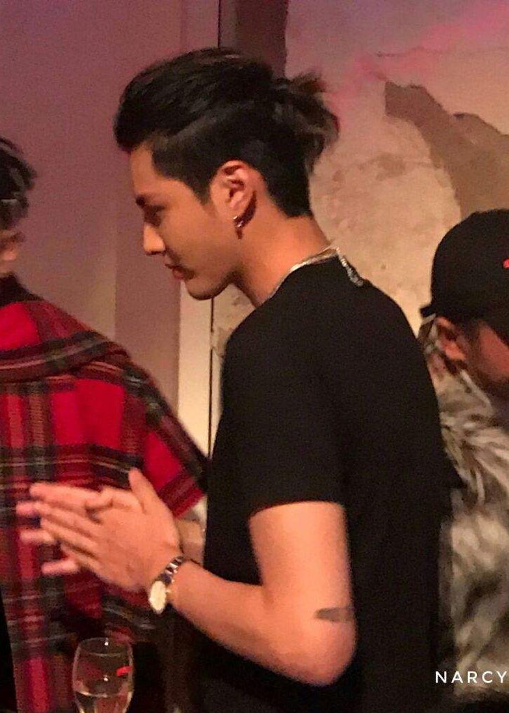 ywnpsk's tweet photo. ได้เจอกันสักคืนแหละวะ https://t.co/nbsg11g3pg