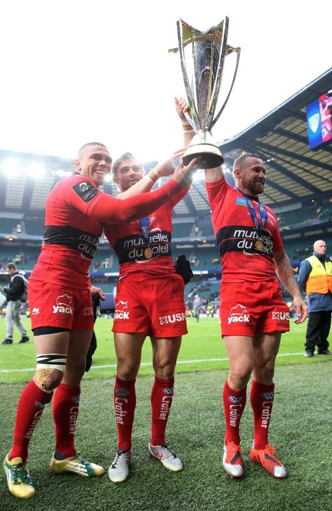 giteau_rugby's tweet photo. What a huge honour it was to share the field with u Habbs!! Legend of our game &amp; one of the great blokes of it  too.. Enjoy retirement &amp; sleeping on your mattress full of money at night 💶 🛏💰🙌🏼

@BryanHabana https://t.co/x2eYVUzh3B