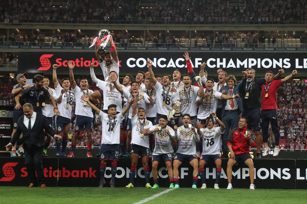 Chivas's tweet image. ¡Oe, oe, oe, oe, Chivas, Chivas! 👏👏👏🇲🇽
CAMPEONES 🔝🏆