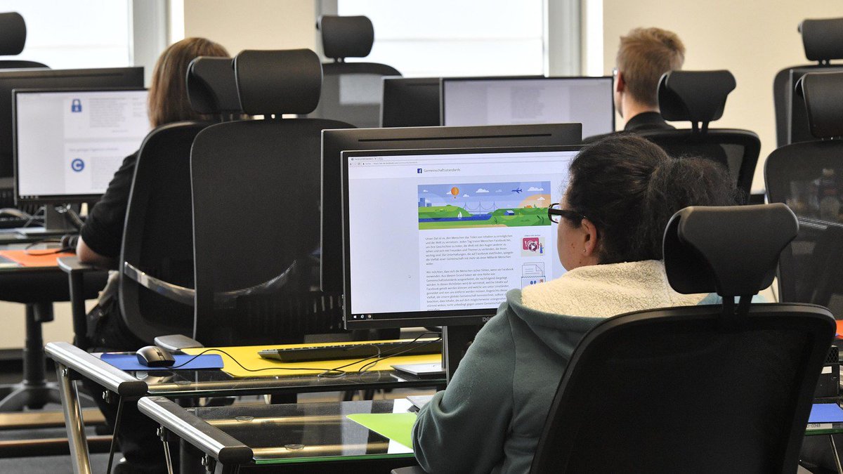 Primal_Digest's tweet image. Facebook Updates Community Standards, Expands #AppealsProcess
pri.ml/mOervH0- via npr