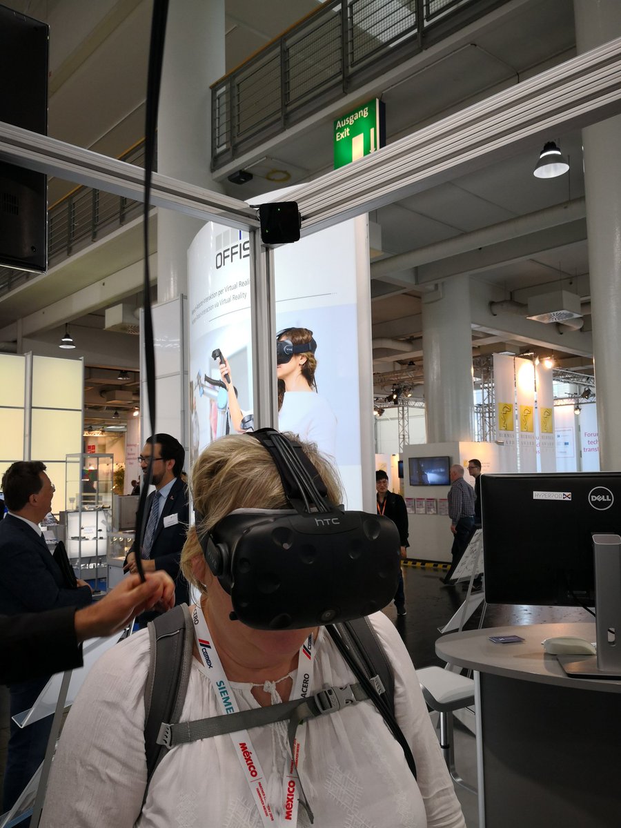 DragosGruene's tweet photo. Auf der @hannover_messe es geht um #Robotics, #Industrie40, #Digitalisierung, #Augumented #Reality und viel Partnerland #Mexico. #Niedersachsen #HannoverMesse2018 #Oldenburg #HyperpodX https://t.co/AnyrOHf8Ee
