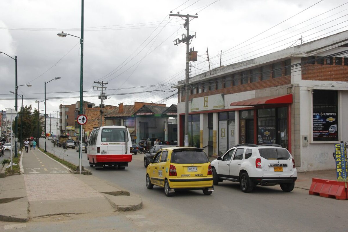AlcaldiaTunja's tweet photo. #TunjaInforma En cuanto a la movilidad, según informó el secretario de tránsito y transporte: “Por parte de la unión temporal Mi Ruta y del transporte individual de la ciudad se garantizará la movilidad de los tunjanos con total normalidad”. https://t.co/BTkzaaNklX