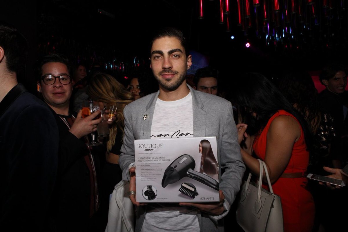 EstiloDF's tweet photo. Los premios con más estilo de la noche estuvieron a cargo de @CONAIRMX #EstiloConair #EstiloDFDigital https://t.co/RbpNACbZPU