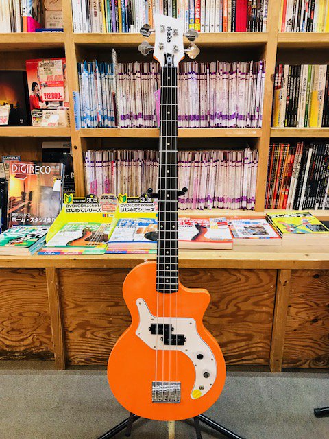 musicplant's tweet photo. 【つくば店】ORANGE からベースが登場！
その名も『O' BASS』3色あるうちのオレンジカラーが入荷しております！
#MP新着 #ORANGE #OBASS #OrangeAmp
https://t.co/yL3zgS6IZ1 https://t.co/1RpFslpLsT