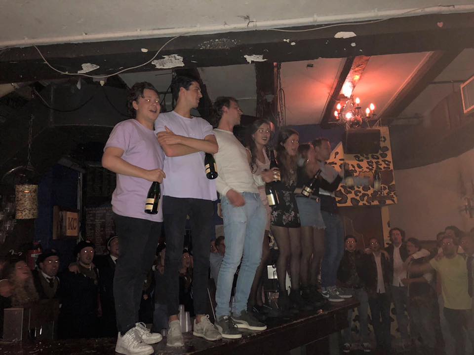 Gisteravond is het Bestuur AiMi 2018-2019 aan de vereniging gepresenteerd. Begin september zullen zij het stokje overnemen van het huidige bestuur.