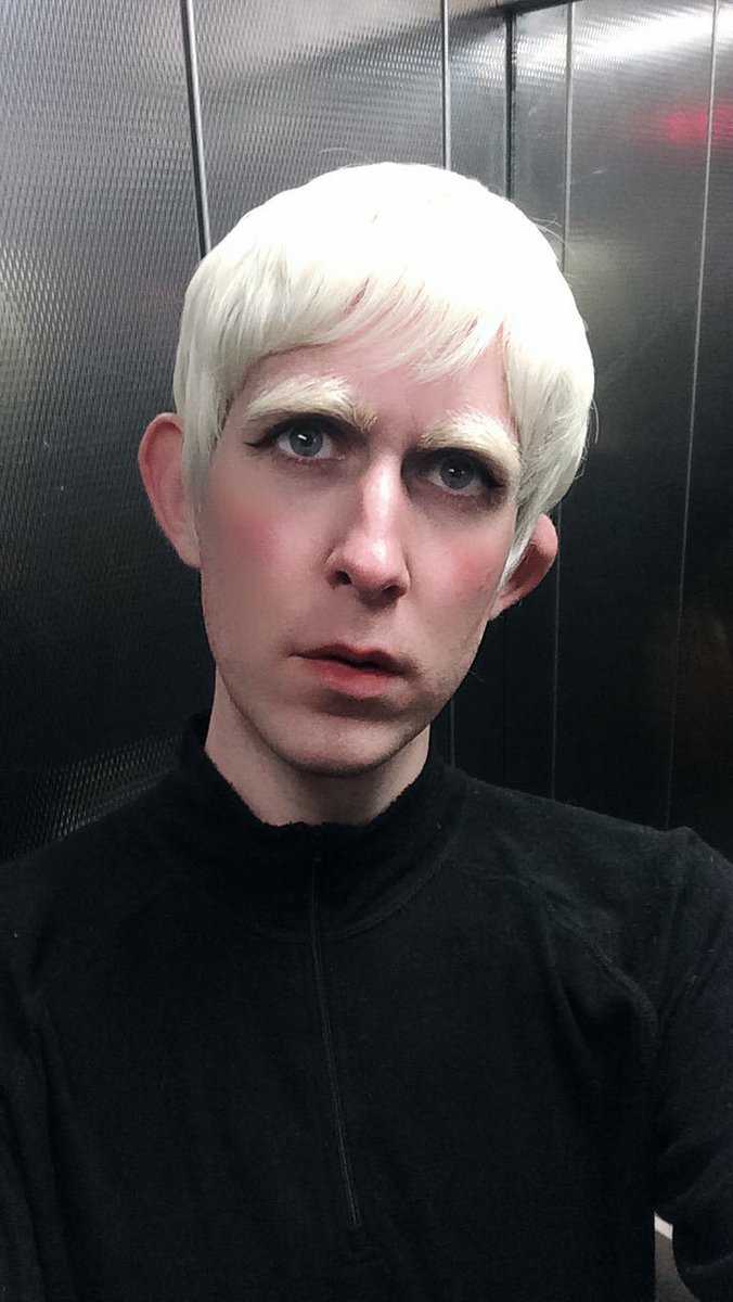 PaulKindersley's tweet photo. #Angel in the #Elevator - #HashtagNoFilter https://t.co/wi3uzKROu2