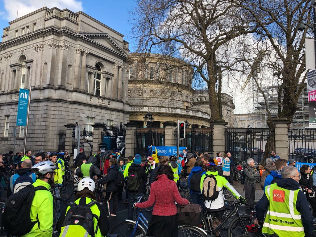JohnLahart's tweet photo. #stopkillingcyclists at Leinster House yesterday @FM104 @dublincycling @IreCyclingFed @SafeCyclingEire https://t.co/4KhAqVN5IA
