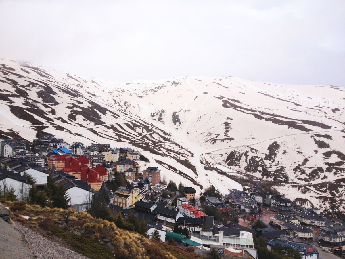 ❄️¡Apurando los últimos días de nievey de temporada! #Primavera #SierraNevada🏔️#SN2017