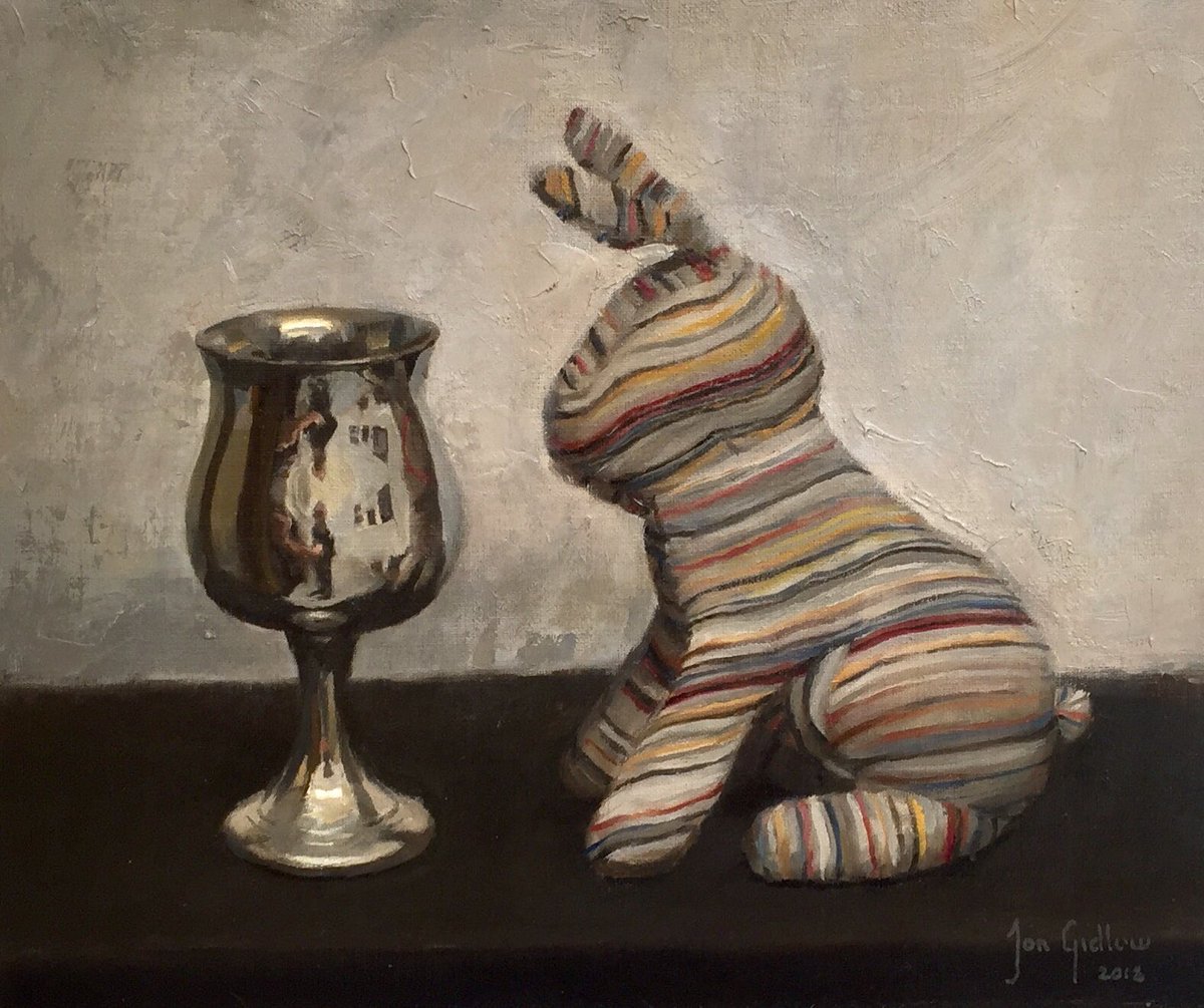 The narcissistic contour bunny tempted me back for another still life. #oilpainting