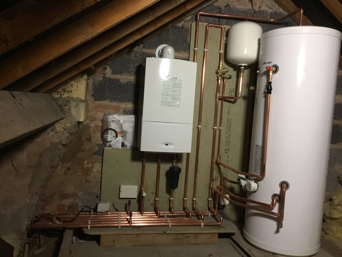 360psltd's tweet image. Near the end of this job in Bath. #Worcester 
Just the condense and wiring to finish!😉