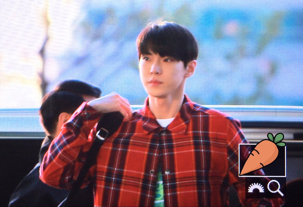 Carrot_DY's tweet photo. #NCT127 #도영 #DOYOUNG 
180426 ICN 출발 https://t.co/7hD1QOMW0T
