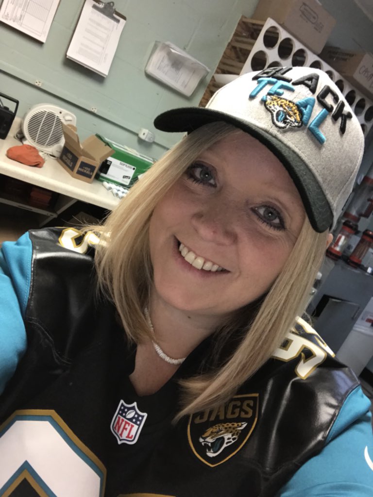 GMFB_Kimberly's tweet photo. Draft Day 2018!!! #gmfb #DTWD #29thpick @Jaguars #gojags #blackandteal #Dallas https://t.co/BCQAd1uft7