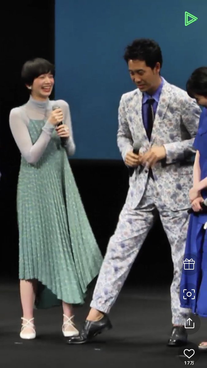 ほのり على تويتر Lineliveで 恋は雨上がりのように 完成披露試写会 亮介役の磯村勇斗くんに足が長いと言われ 思い切り足をのばす大泉洋さん 退場時に流れた主題歌 フロントメモリー に合わせて手足を大きく振る大泉さん その後フォトセッション時フロメモが