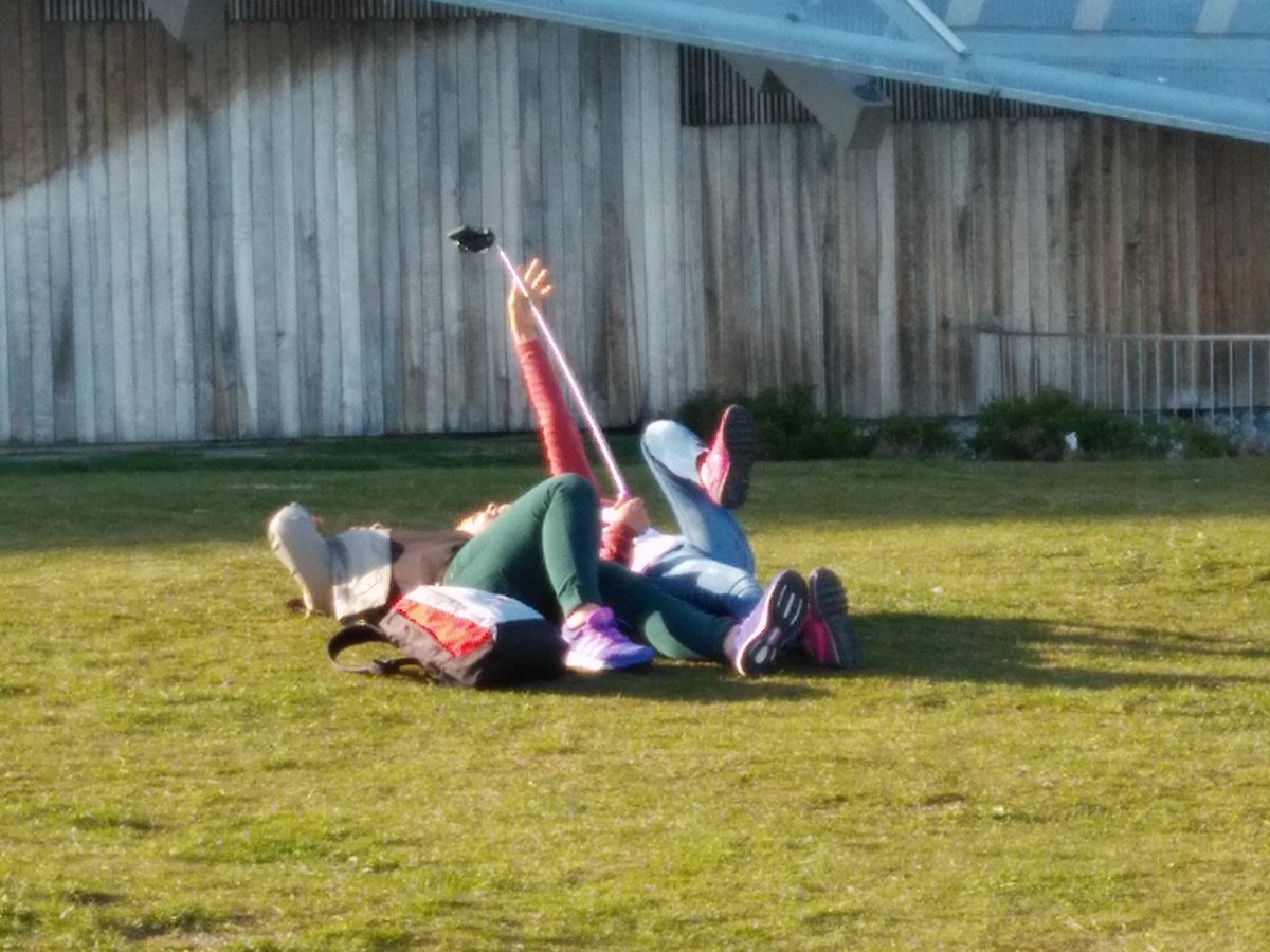 VenturaCoach's tweet image. Marketing per a la #GeneracióZ: #Autenticitat i #Emocions
Gen Z is deeply motivated by authenticity and a brand’s ’emotional DNA,’ which we define as how completely a product or brand aligns with the values shoppers attribute to it businesswire.com/news/home/2018…