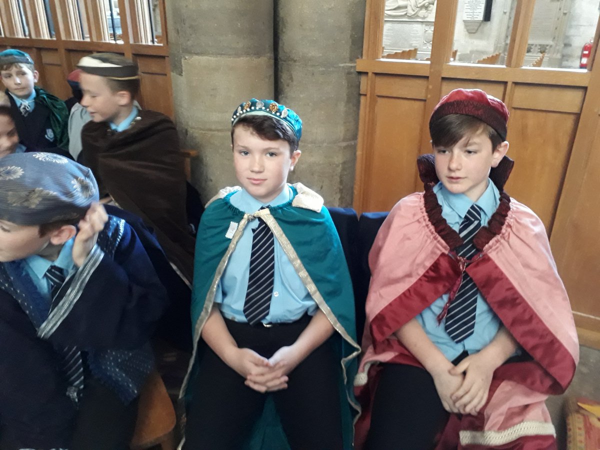 BWSHistory1's tweet photo. 7M enjoying their Magna Carta experience with My Lord Higson. https://t.co/FeMRBc5HCE