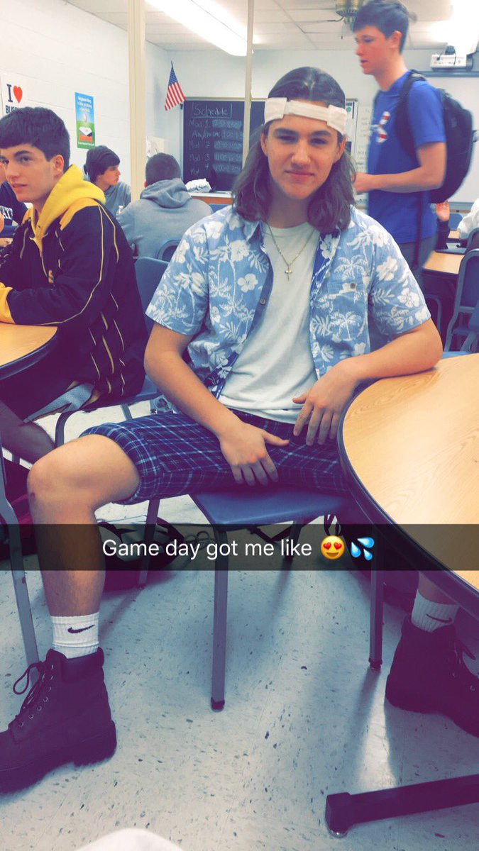 10jmcdermott's tweet photo. Happy bday to my middle school crush 😩😍💦 love u big may @mgavin28 https://t.co/i75GPp6lmv