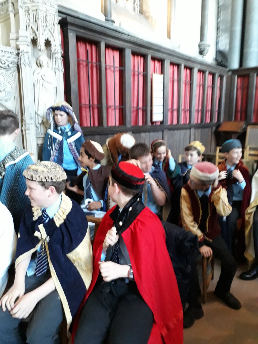 BWSHistory1's tweet photo. 7M enjoying their Magna Carta experience with My Lord Higson. https://t.co/FeMRBc5HCE