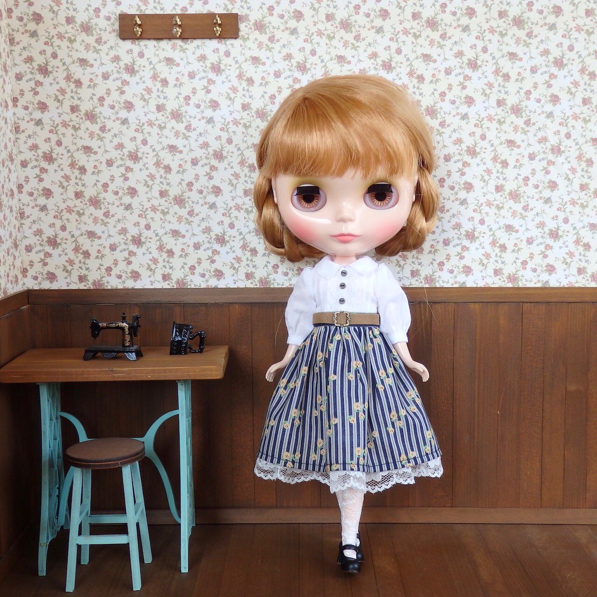 明日4/27に販売する「ちいさなお針子」様のドール服です ネオブライス