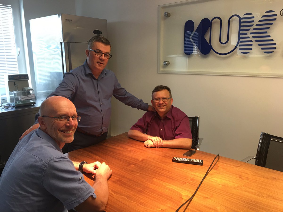 JeanDecrane's tweet image. SimoGel at the KUK Academy in Györ (Hungary), only happy faces and positive emotions! ✌️🤗❤️💪#Rousselot #kuk #SiMoGel #gelatin