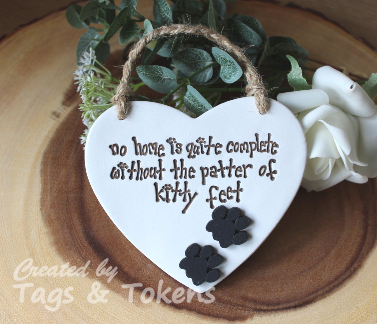 tagsandtokens's tweet image. No Home Is Quite Complete Without The Patter Of Kitty Feet". Cat Sign. Cat Lovers Gift. Cat Plaque etsy.me/2HvvqJ2  #homedecor  #petsign #catsign #catowner #animalloversgift #catloversgift #handmade