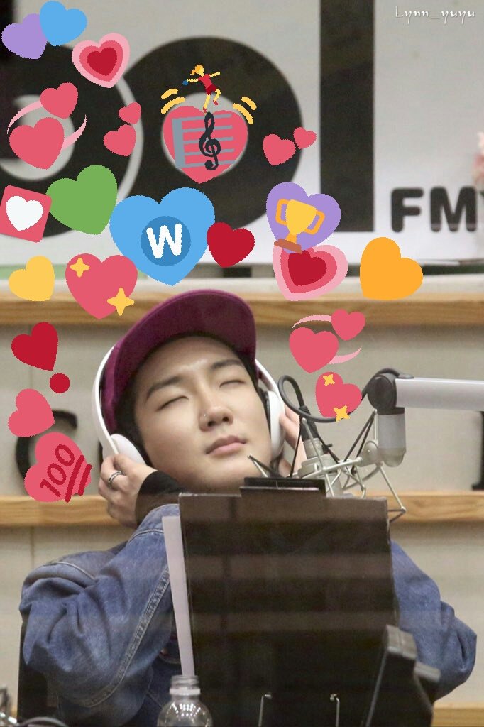 oneaswinner's tweet photo. Me listening to WINNER's music๐๐๐๐ #WINNER_EVERYD4Y #streamingcircle ๐ง๐ถ๐ https://t.co/Hh0NjSlc3A