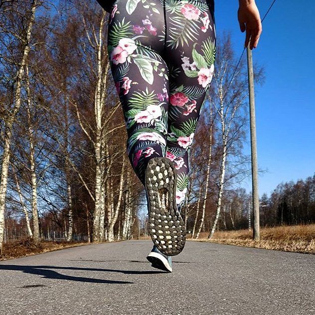 RunnersLand's tweet image. Good Sweat Today
•
#Photo @johannahedvik
•
#TempoTuesday is here and I go with short and fast today in a desperate try to trick my legs into running faster during my event-race on Saturday. It might not work, but at least I got in a good sweat today 😉
•
Welcome to #Runne…