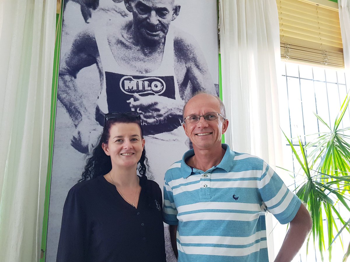 delainecools's tweet photo. 1995 @ComradesRace #Champ @ShaunMeiklejohn visited Comrades House. #goingfor30 #epic #heroic #humble #trueComrade #locallegend @122clothing https://t.co/ES8OZg2sAX