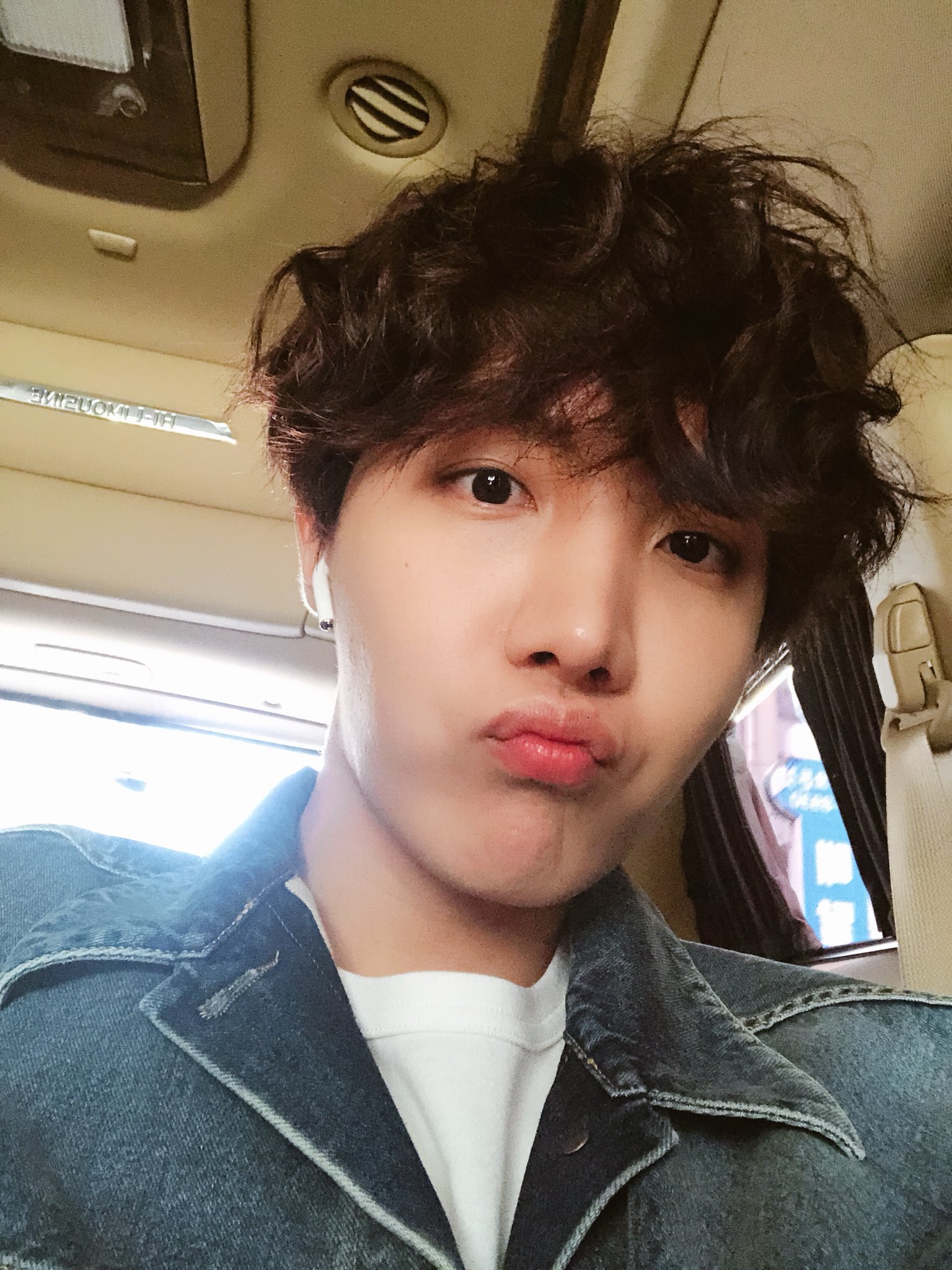 방탄소년단 on Twitter: "J #Hope Day 🍀 https://t.co/ZU1avM2WFY" / Twitter