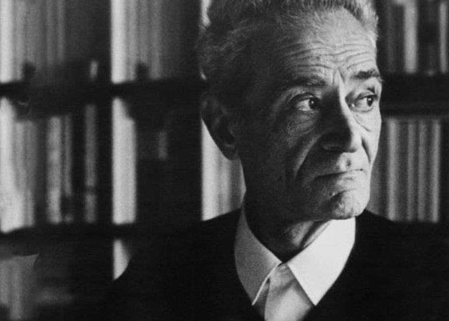 InternoPoesia's tweet photo. «Sei donna di marine,
donna che apre riviere.
L’aria delle mattine
bianche, è la tua aria
di sale – e sono vele
al vento, sono bandiere
spiegate a bordo l’ampie
vesti tue così chiare».

Giorgio Caproni 🌷

@CircoloLettori https://t.co/anv6WgOl5i