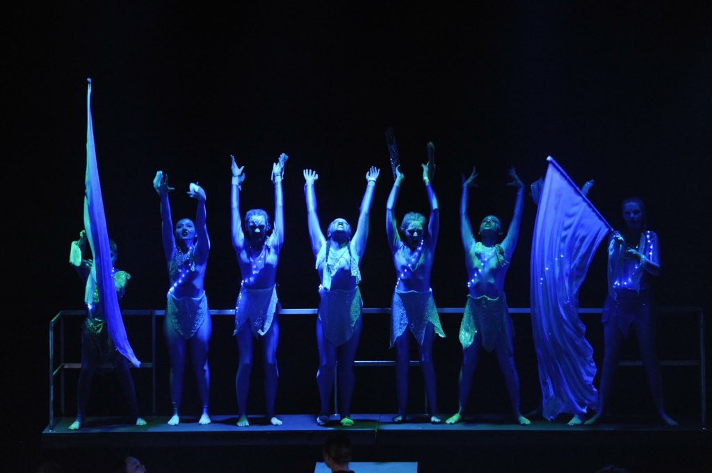 GryphonSchool's tweet photo. Good luck to our Rock Challenge team who are on their way to Portsmouth to compete in the final today!🎉 @GryphonDrama #RockChallengeFinals https://t.co/qGFV03kNgg