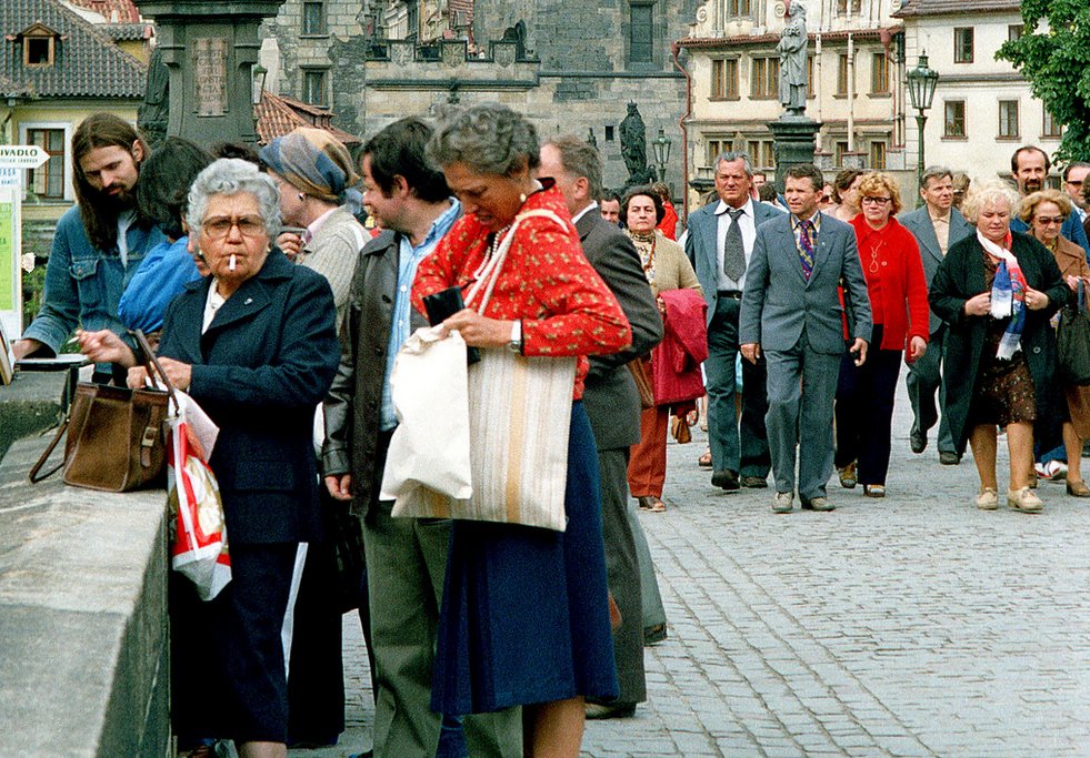 Just came across this truly fantastic gallery of photos from Czechoslovakia in 1980. H/T <a href="/SocialismR/">Socialism Realised</a> flickr.com/photos/alanden…
