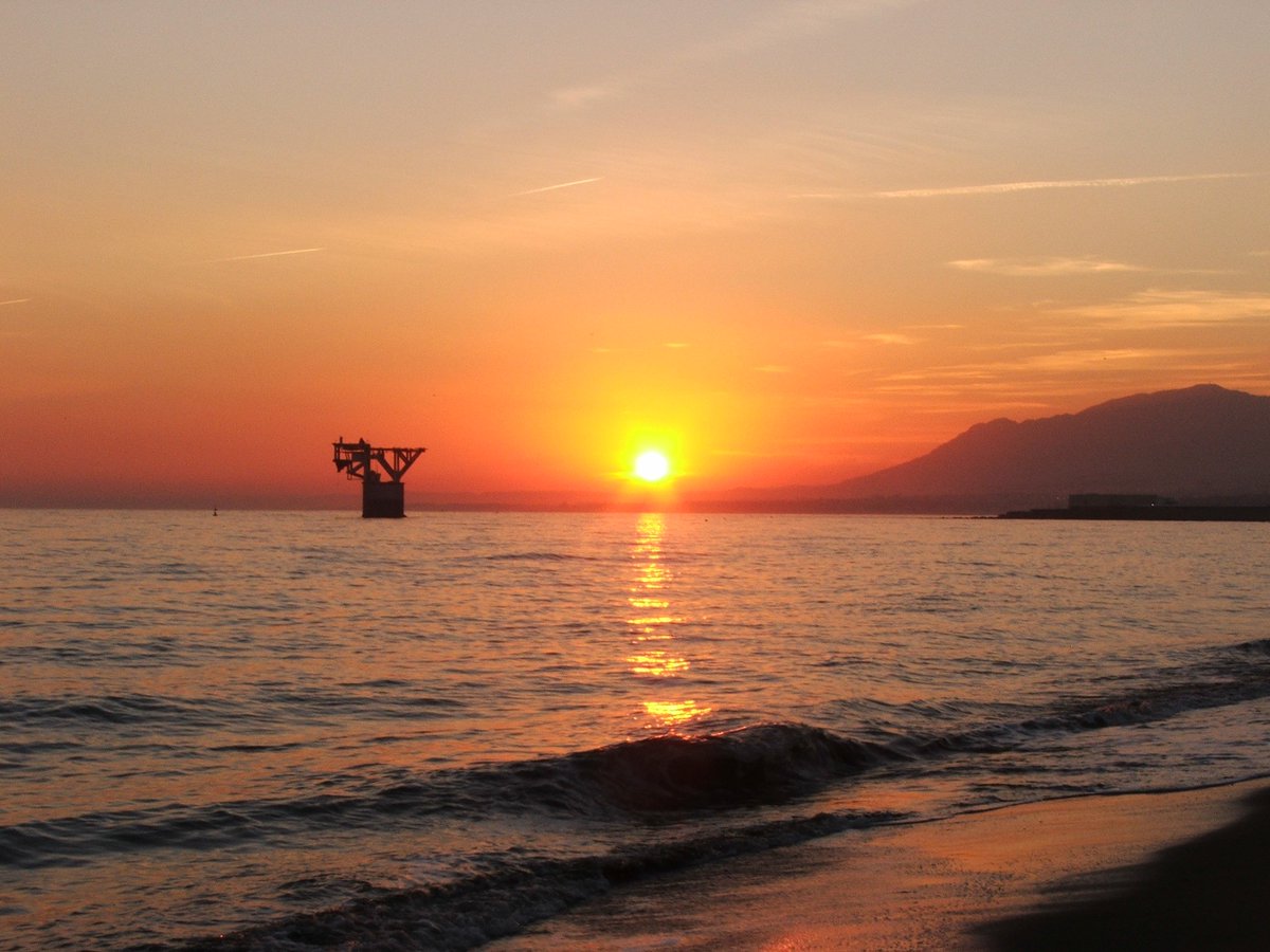 ¿Soñando con tu próxima escapada junto al mar? ¡Ven a Marbella!
Dreaming of your next seaside escape? Visit Marbella!

marbellaexclusive.com
#Marbella #Turismo #FelizJueves
Playa del Cable y Playa del Pinillo
Foto/Pic: Benito Ferreira