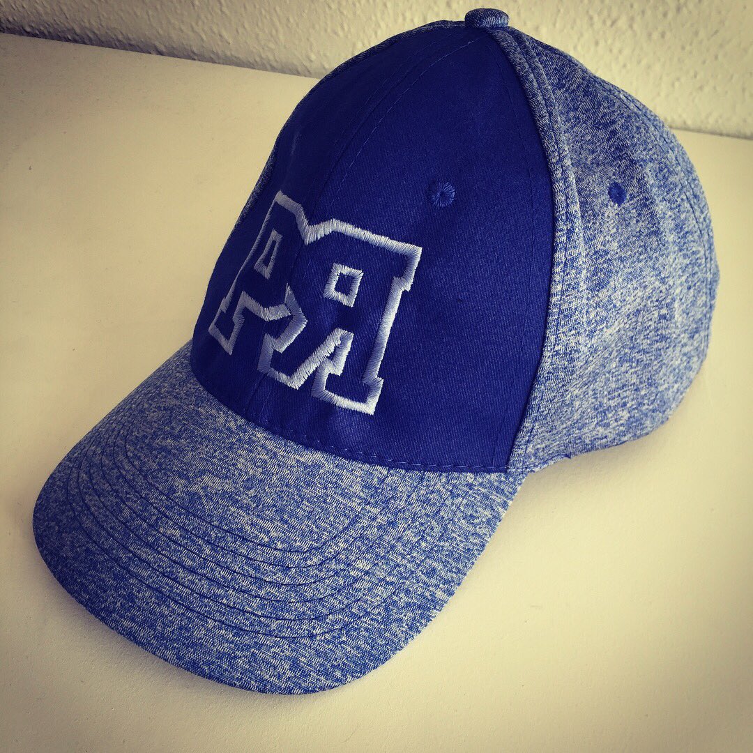 PascalRenolt's tweet photo. Nueva gorra @prcollection con tejido efecto denim y bordado con la firma de la marca, edición limitada!! Precio: 14,90€ pedidos en SMS privado #pr #prcollection #tshirt #camisetas #caps #gorras #sudaderas #marcas #moda #mode #fashion #pascal https://t.co/hkIQWv4yuK https://t.co/HMcQeFBDPv