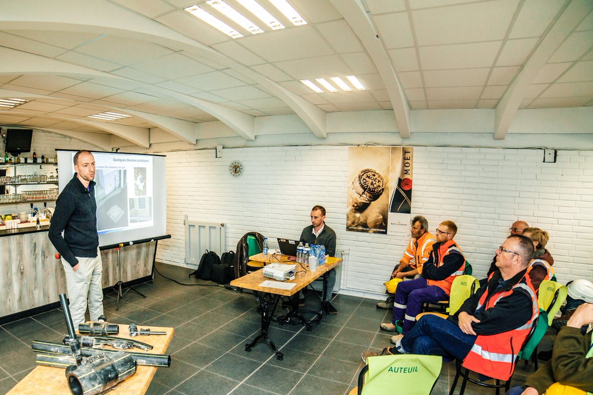 Animation d'un atelier sensibilisation des travaux à proximité des réseaux GRDF lors d'une journée Sécurité à Eurovia.
Nous avons sensibilisé 90 personnes.
Merci à Eurovia de nous avoir convié à cette journée.
#GRDF #GRDFNO #TousEnsemble #Eurovia 
@BeunCacheux <a href="/GimonnetMP/">Marie-Pierre Gimonnet</a>