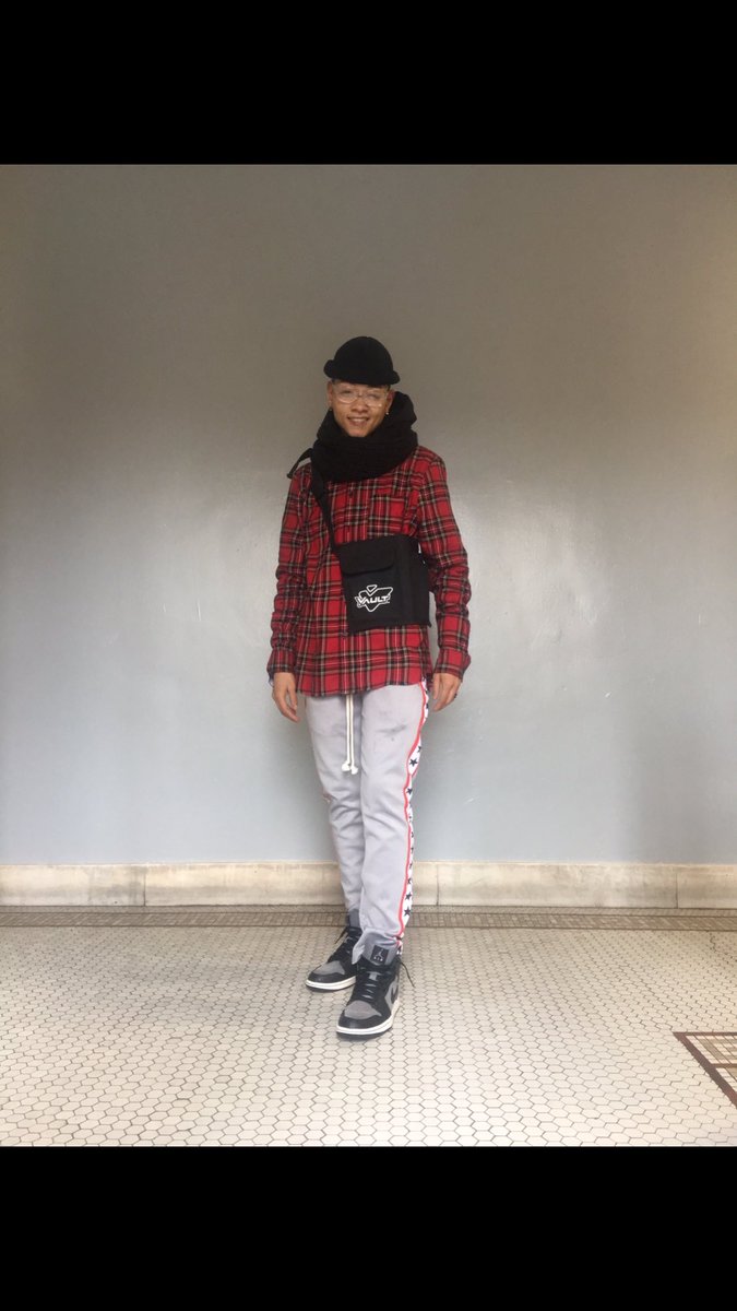 StayHighAce's tweet photo. #ReallifeChallenge #isyoursreal #letmesee #fashionblogger #fashiongod #allflavors #pickyourbest😁😁😁😁🤪♠️ https://t.co/1K1JwfifPA