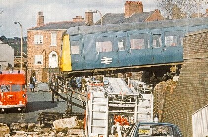 RailwayCentral's tweet image. #BritishRail, taking you that little bit further.... #BR #Class122 #DMU overshot the buffers #StourbridgeTown entering the high st 02/04/77