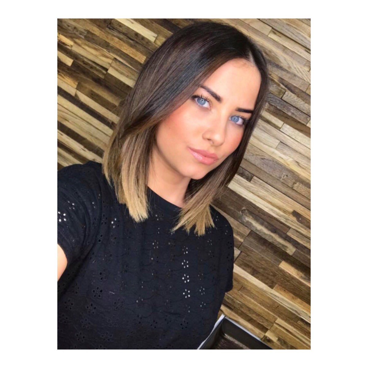 We are in love with Samantha’s stunning hand painted balayage colour by our creative director James. Book your appointment today at 👉🏼 isalononline.com/hairbyanderson

#Alchemy #Davines #handpaintedBalayage