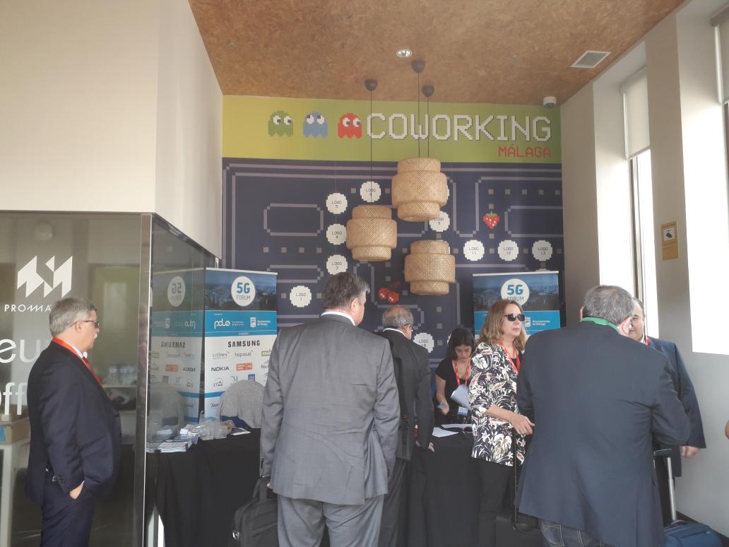 5G_FORUM's tweet photo. 📲 A pocos minutos de comenzar la 2a Jornada del #5GForum 👏👏👏

@PoloDigitalMLG @promalaga @malaga https://t.co/a0fd0Ynndu