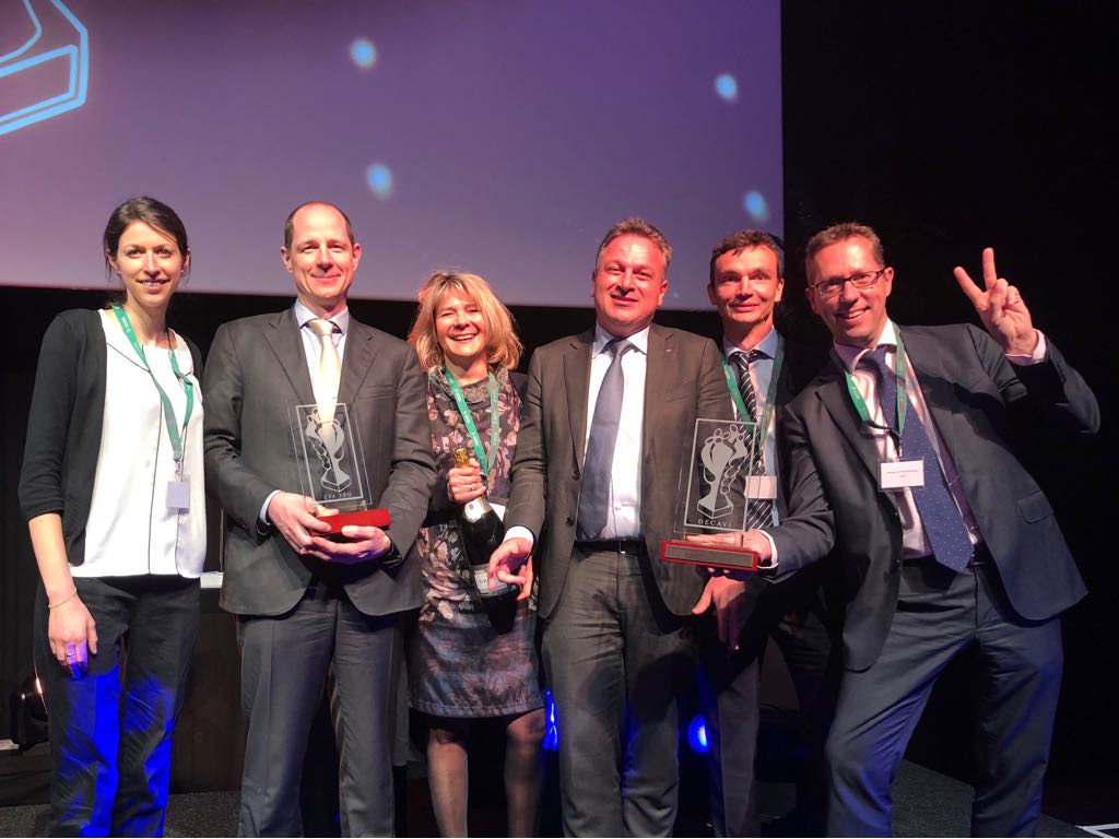 axabelgium's tweet photo. 🏆 Nous sommes fiers d’avoir gagné 3 trophées #DECAVI – meilleure assurance habitation, innovation digitale et assurance habitation copropriétaires ! #ProudtobeAXA https://t.co/i5DCmWtdjl
