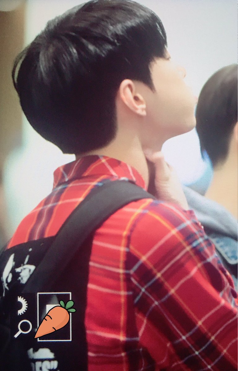 Carrot_DY's tweet photo. #NCT127 #도영 #DOYOUNG 
180426 ICN 출발 https://t.co/9m9KNGaqKZ