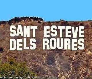 Bon dia ! Avui per fi, després de una llarga espera ! Podem dir que ja tenim el nostre cartell instal·lat al puig de l'abduït ! Maco oí ?