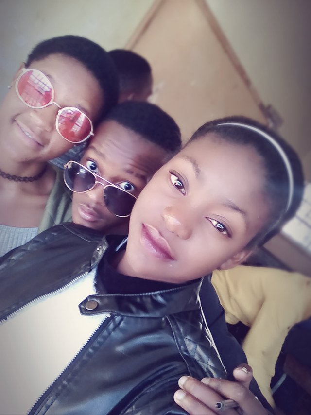 mositsanatemana's tweet photo. Lovers https://t.co/jo1ijQ9gAf