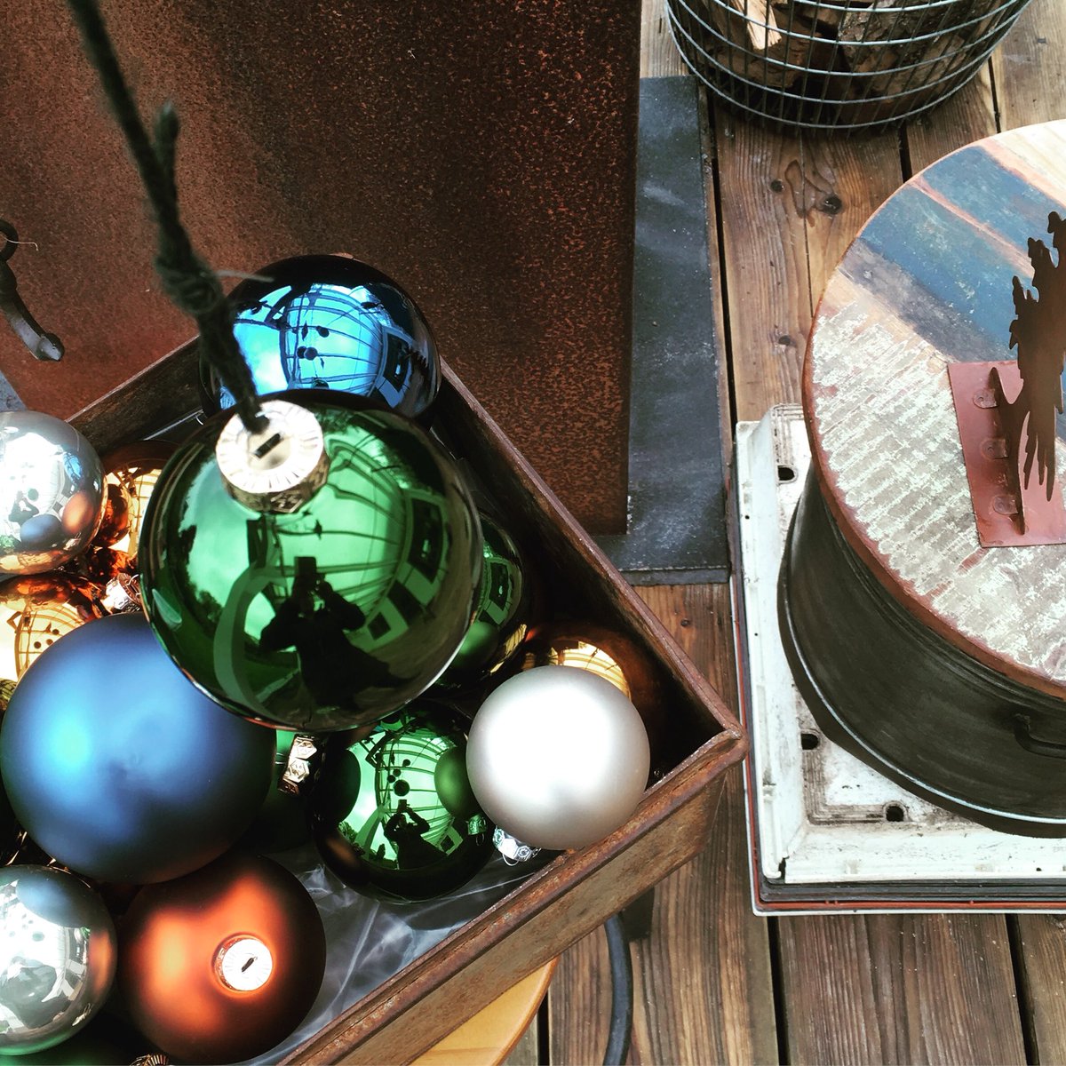 Fotoshoot van de nieuwe stijlconcepten voor komende kerstseizoen. #kerstdecoratie #kerststyling #kerst2018