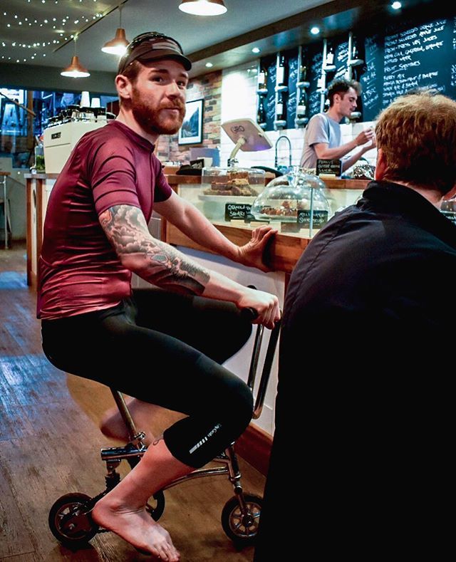 chrishallrides's tweet photo. When your evening plans don’t quite go like you thought and you decide fuck it I’m riding this bike. Good to see so many people at the @jamcycling &amp; @metiercycling night ride with @girocycles. Apologies for my grumpy nature after a string of mechanicals.… https://t.co/4jYbFYp0dV https://t.co/PbGvYO8dDS
